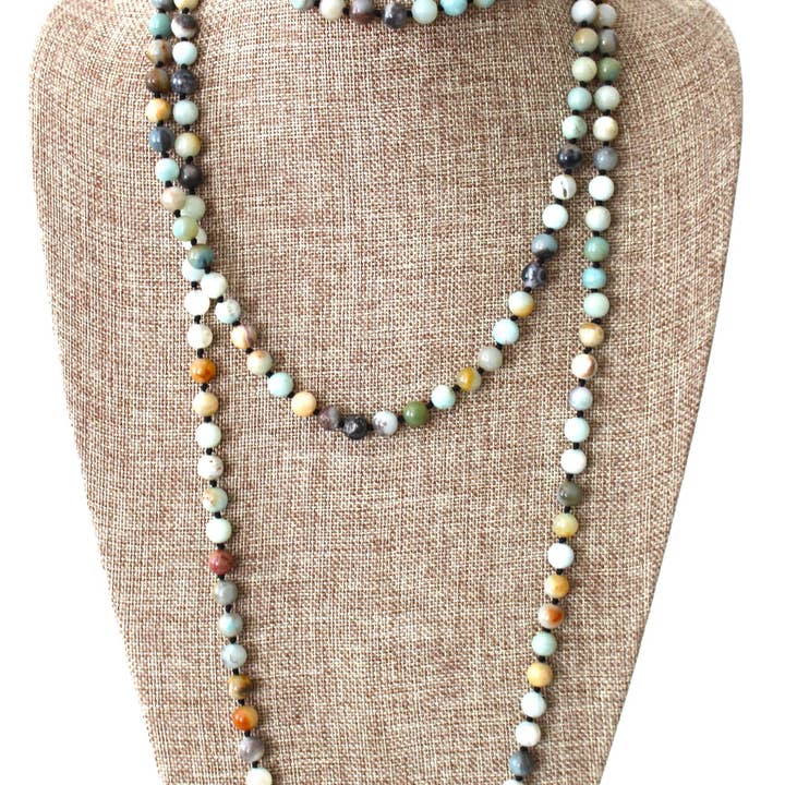 A capa por atacado de Karli Buxton