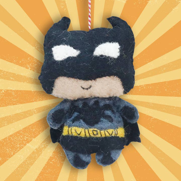 Ornement en feutre Chevalier de Gotham pour la vente par Mr. Ellie Pooh