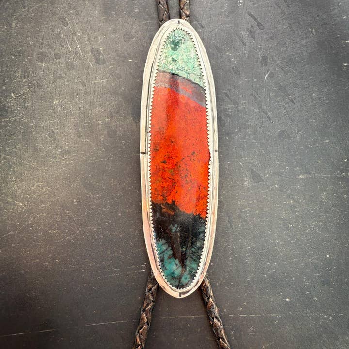Sonoran Sunset Bolo Tie | Sterling zilver & Chrysocolla-Cupriet steen | Handgemaakt in Durango voor wholesale door Mend Metalworks