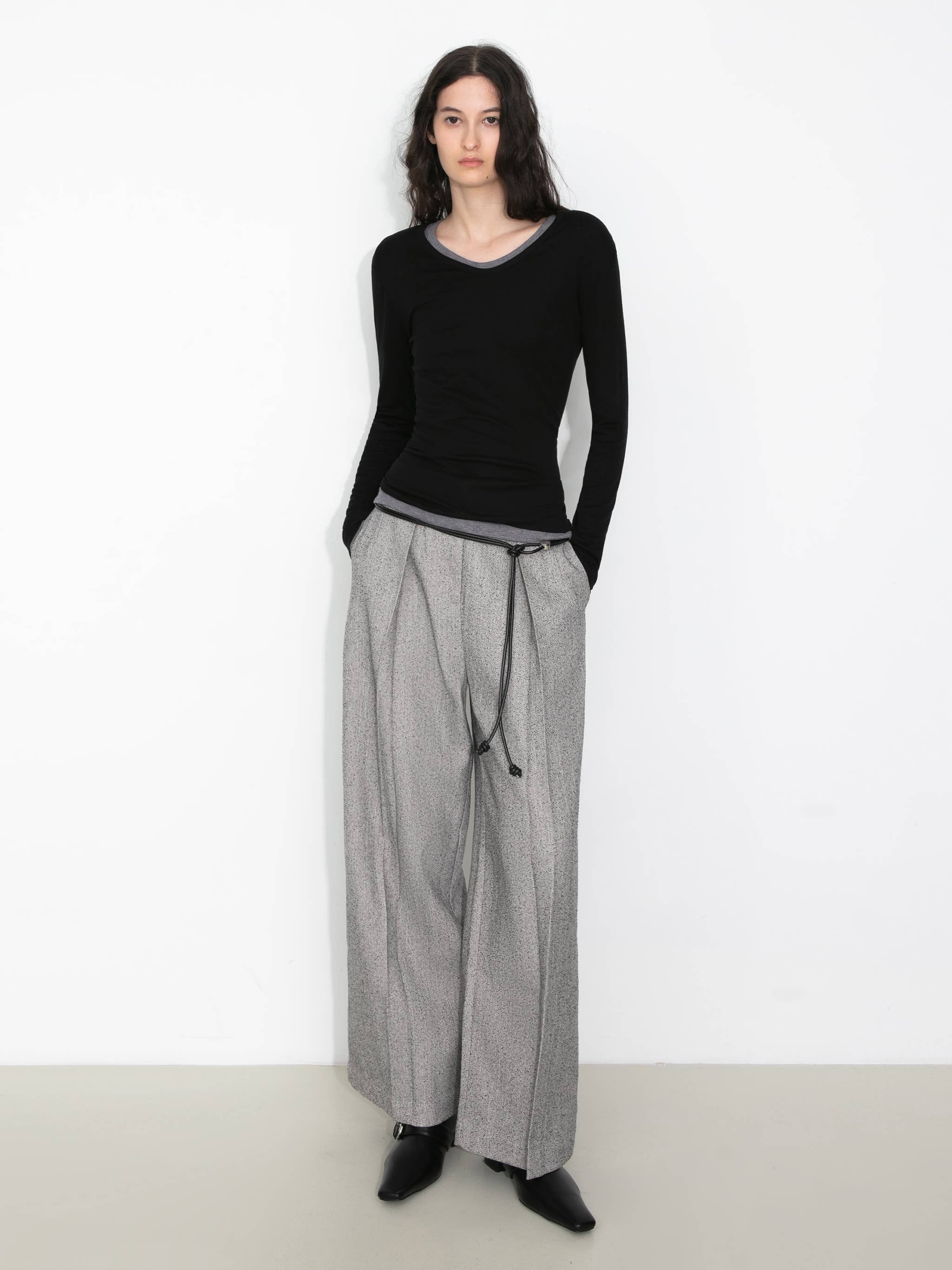 CUBIC – wholesale Pants – Women's – Draped Pleated Wide-Leg Pants17