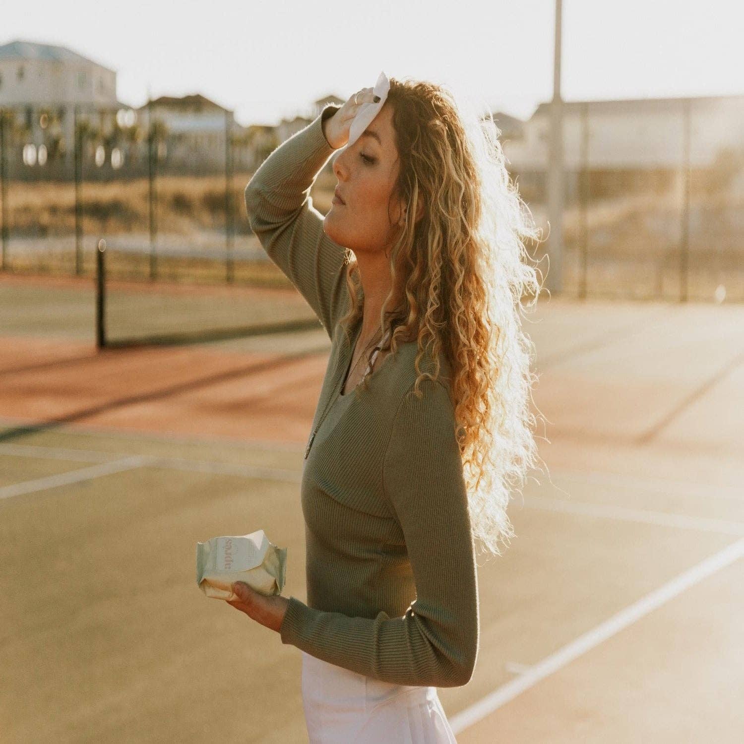 Après Beauty - Wholesale Face & Body Wipes - Cool + Glow Facial Towelettes Trio Pack4