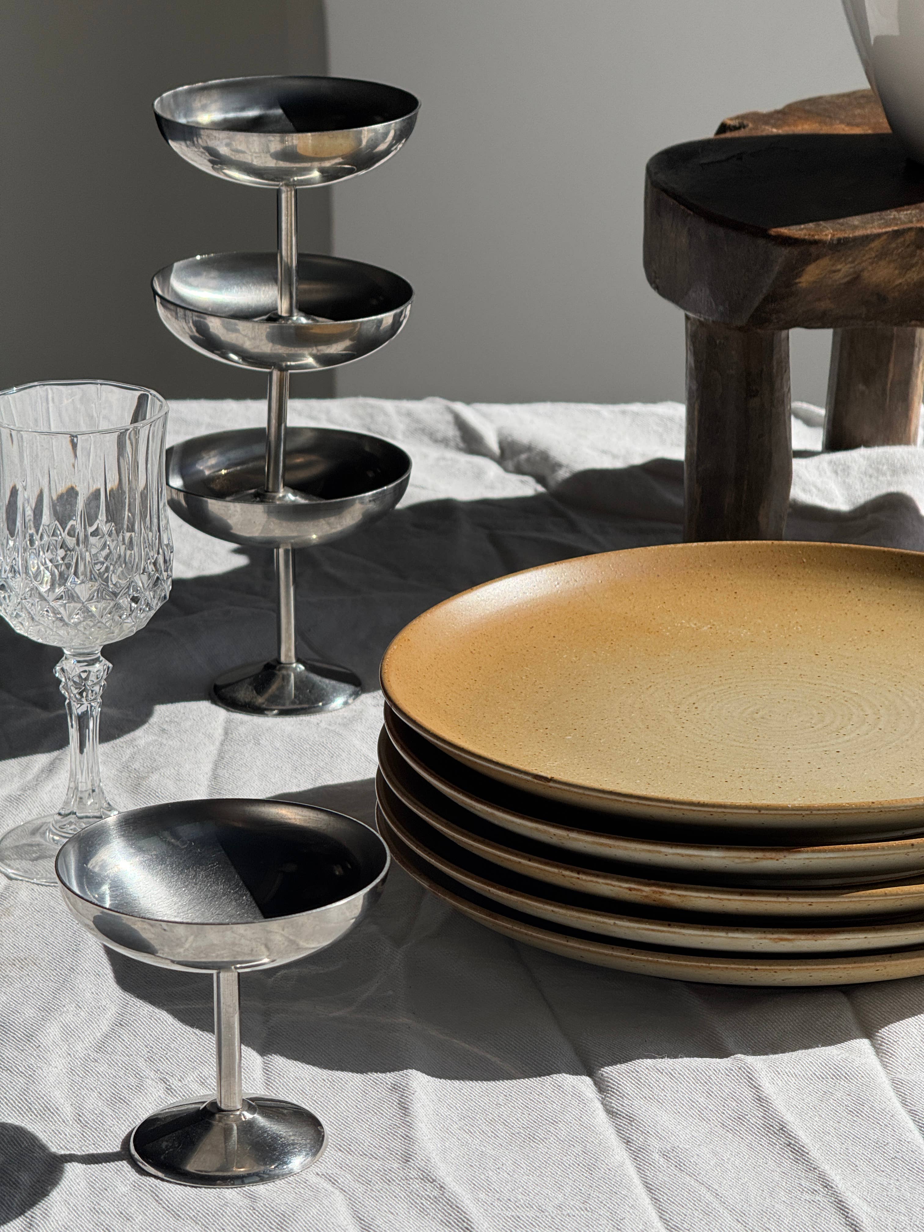 Office Objets - Wholesale Dinner Plate - Set of 6 stoneware plates Village France D2423