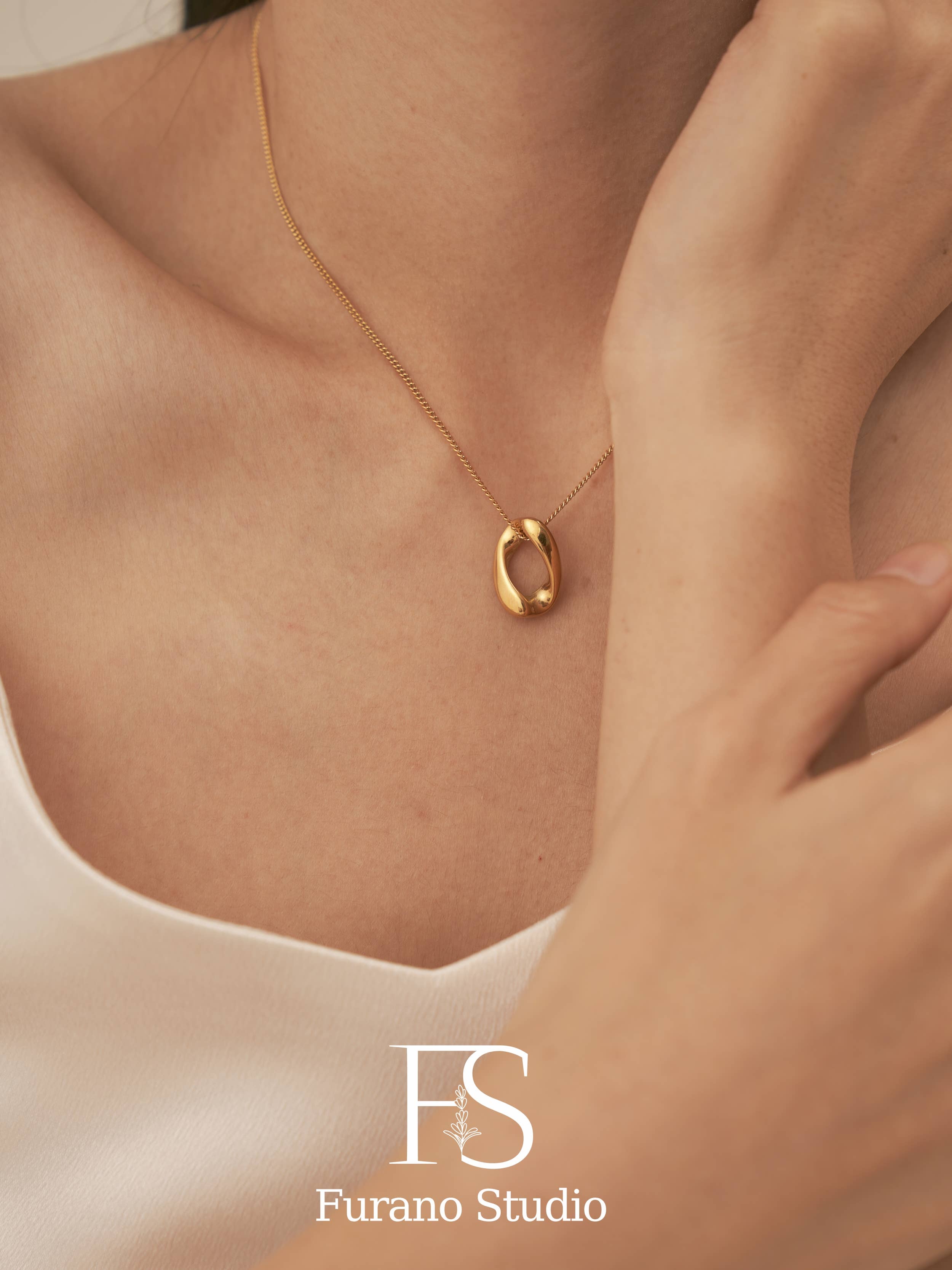 Furano Studio - Wholesale Pendant/Charm Necklace - 18K Gold Filled Infinity Loop necklace1