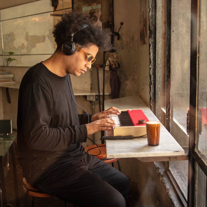 Loog Guitars Wholesale - Wholesale Musical Instrument - Loog Piano7