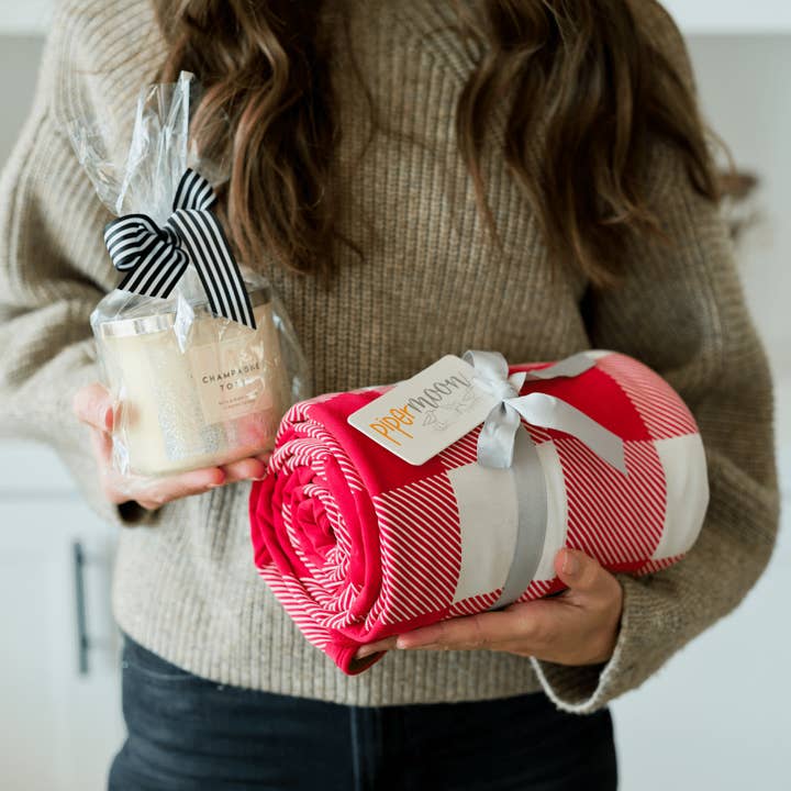 Pipermoon - Wholesale Throw Blanket - Buffalo Adult Swaddle Blanket - (Red)5