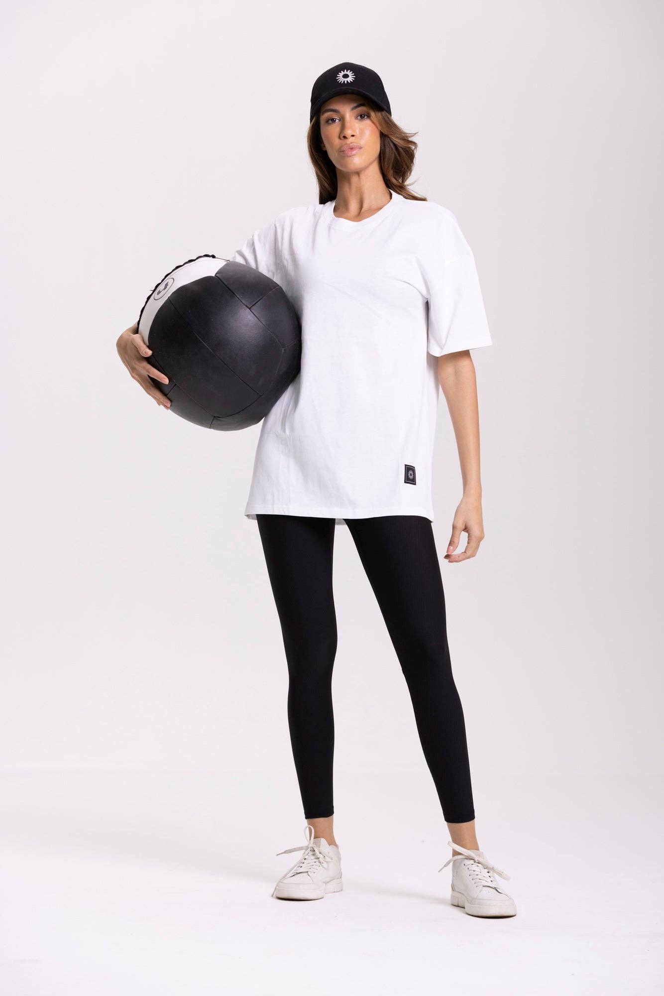 Onamaste - Vendita all'ingrosso Maglietta - Donna - T-shirt oversize11