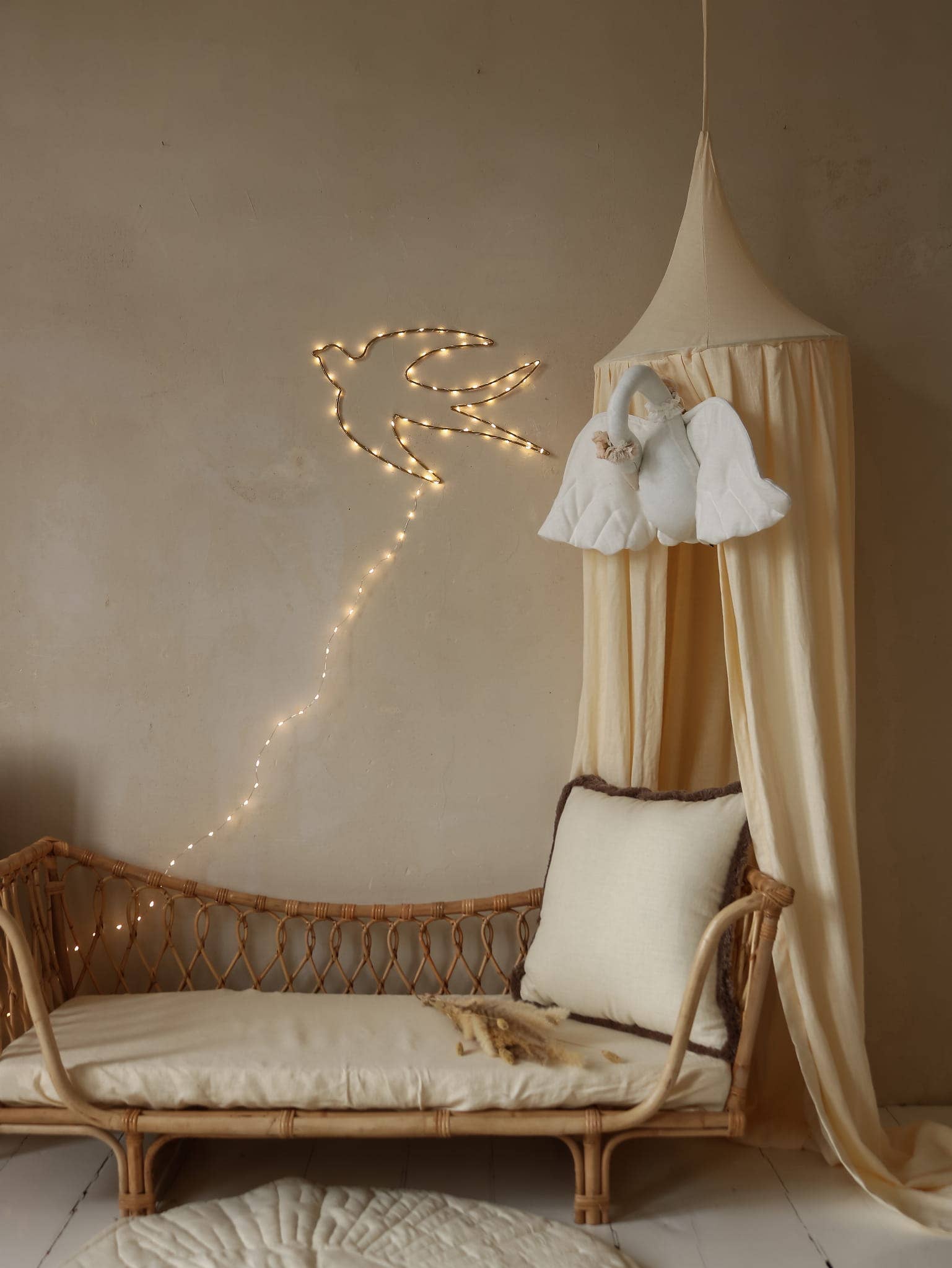 Gold Swallow Lights & Dreams Lamp for wholesale on Faire1