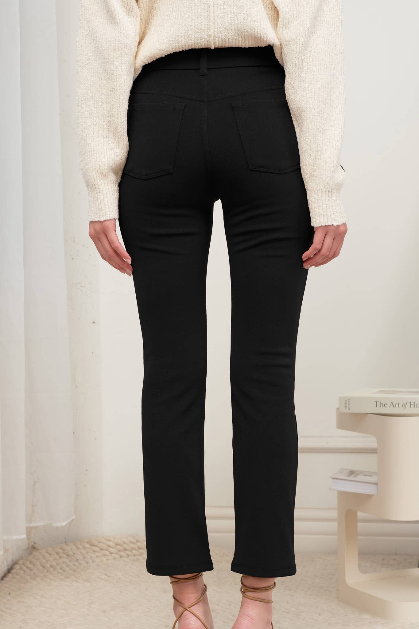 The Workshop Studio - Vente Pantalon – femme - PANTALON COURT TAILLE HAUTE À JAMBES DROITES5