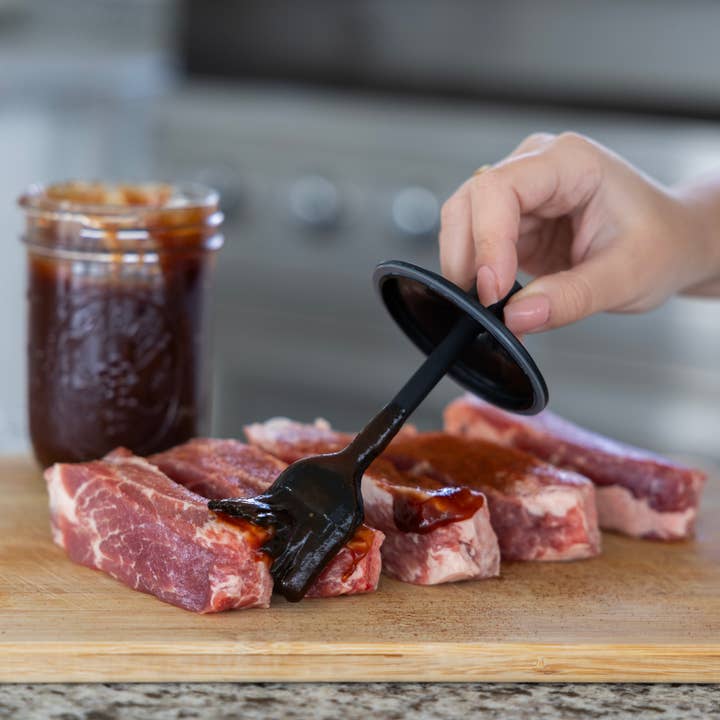 Fox Run Brands – Pente de cozinha por atacado – Tampa de Silicone com Pincel de Cozinha Preto Jarware para Boca Larga1