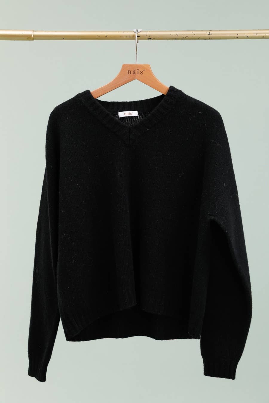 NAÏS PARIS - Wholesale Knit Sweater - Women's - Long-sleeve V-neck sweater 100% superfine merino wool12