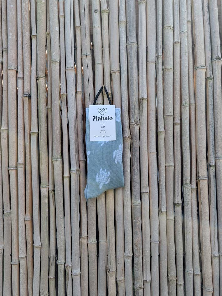 Koloa Farms - Wholesale Socks - Unisex - Sage Green Turtle socks - Hawaiian Print - Honu tropical 4