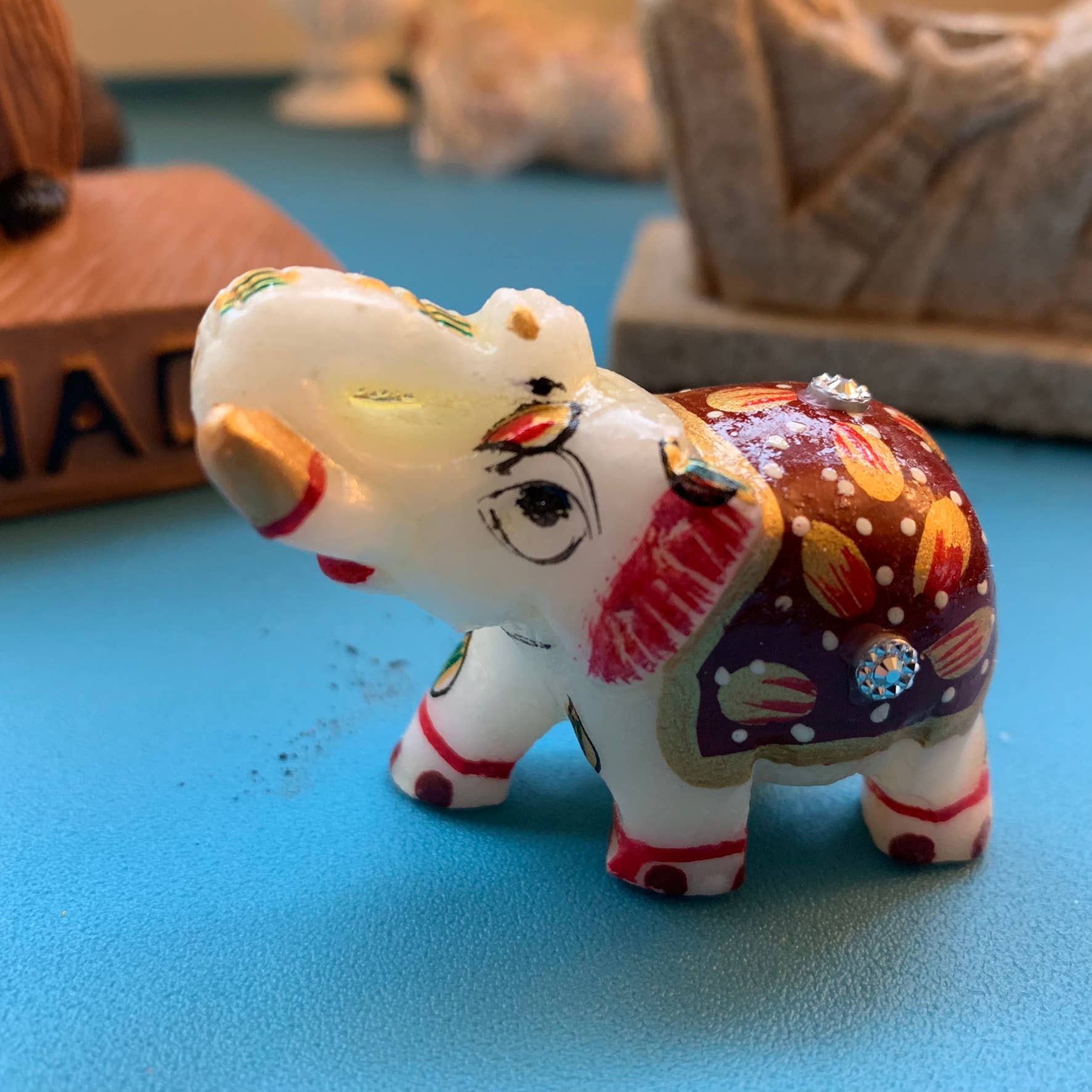 Magnifique Hearts - Vente Figurine décorative - Joli éléphant en marbre, fait main, décoration d'intérieur, cadeau porte-bonheur, 3 pouces7