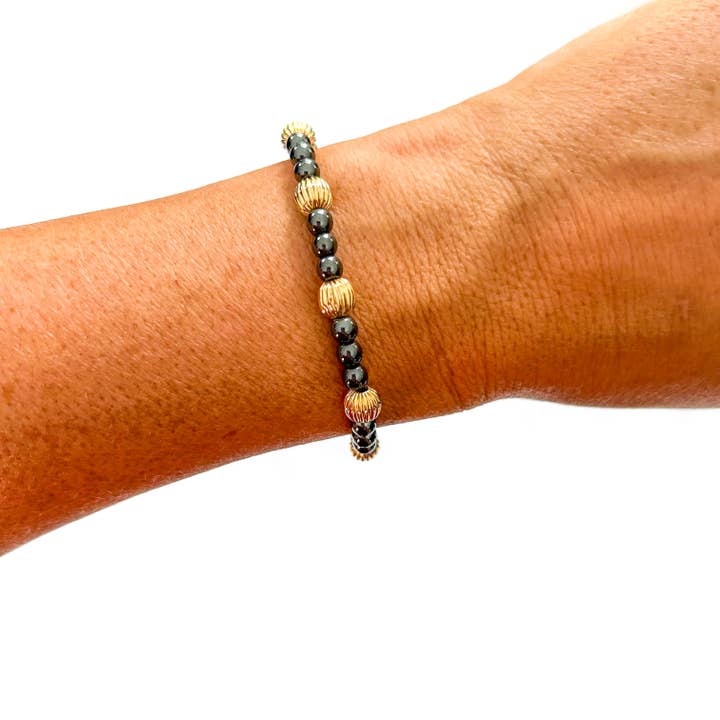 Savvy Bling - Wholesale Jewelry Set - Black & Gold beaded Bracelets9