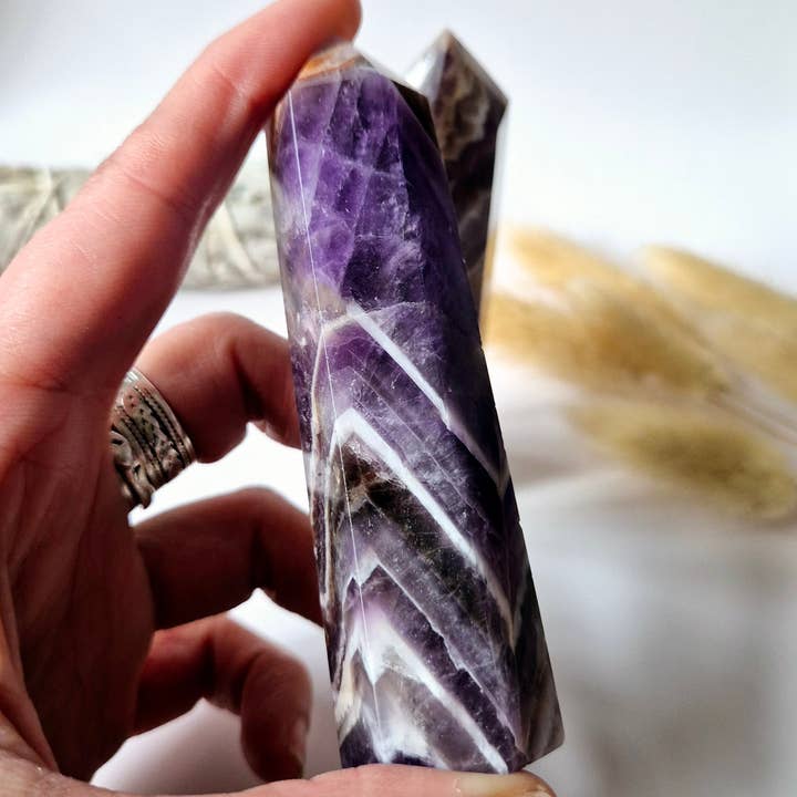 Moonlight Gemstones - Wholesale Spiritual Stone/Crystal - Gemstone Dream Chevron Amethyst Obelisk Tower - 10cm3