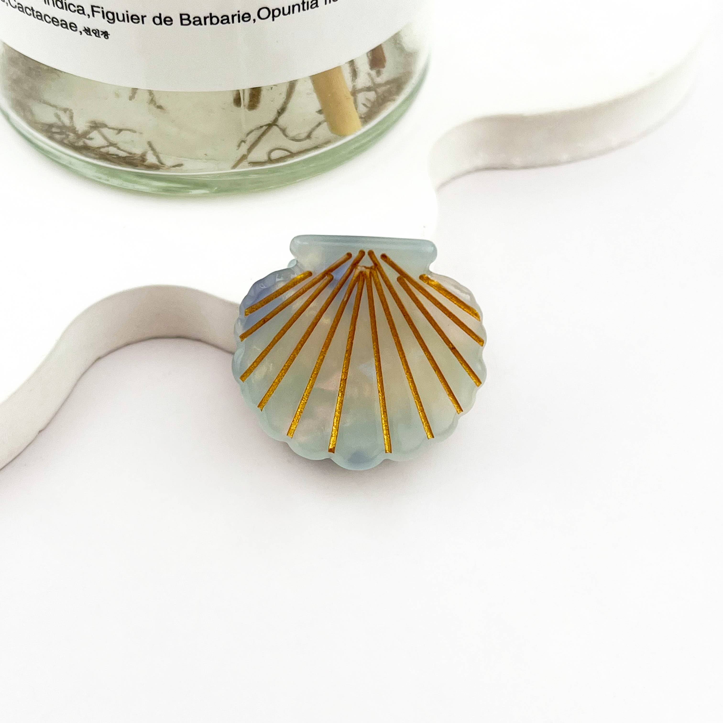 mildstyles - Wholesale Hair Clip - Women's - Cute Mini Small Shell with Gold Line Acetate Hair Claw Clip7