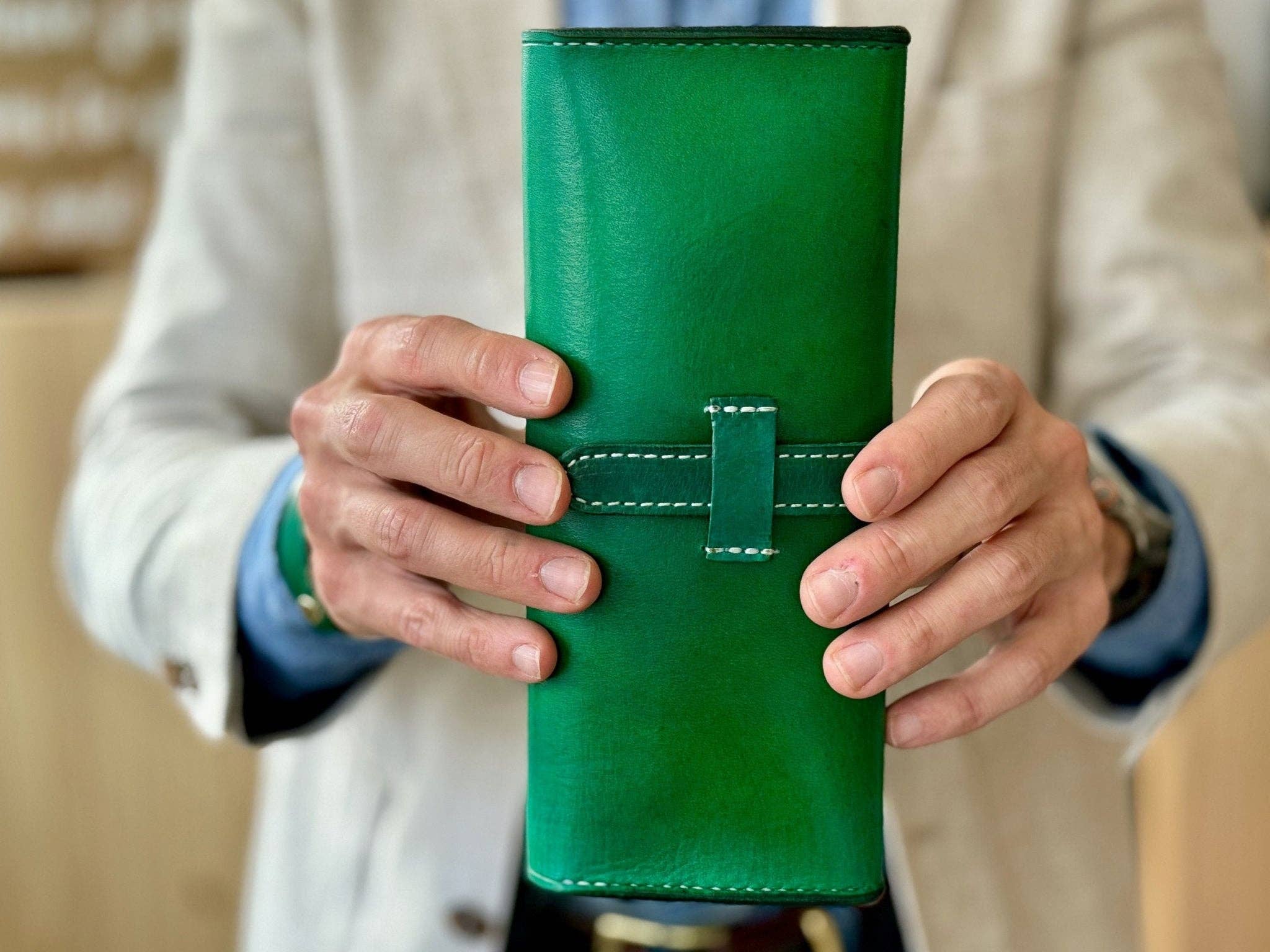 A. M. Aiken - Wholesale Humidor/Cigar Accessory - 4 Cigars Green Hand-Dyed Leather Cigar Case2