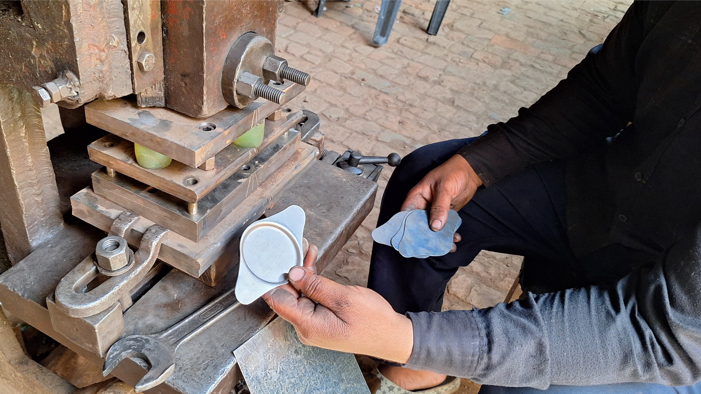 JusTea (No Import Fees to USA) - Wholesale Tea Strainer/Infuser - Tea Infuser with Dual-use Coaster Lid - Tea Steeper Strainer11