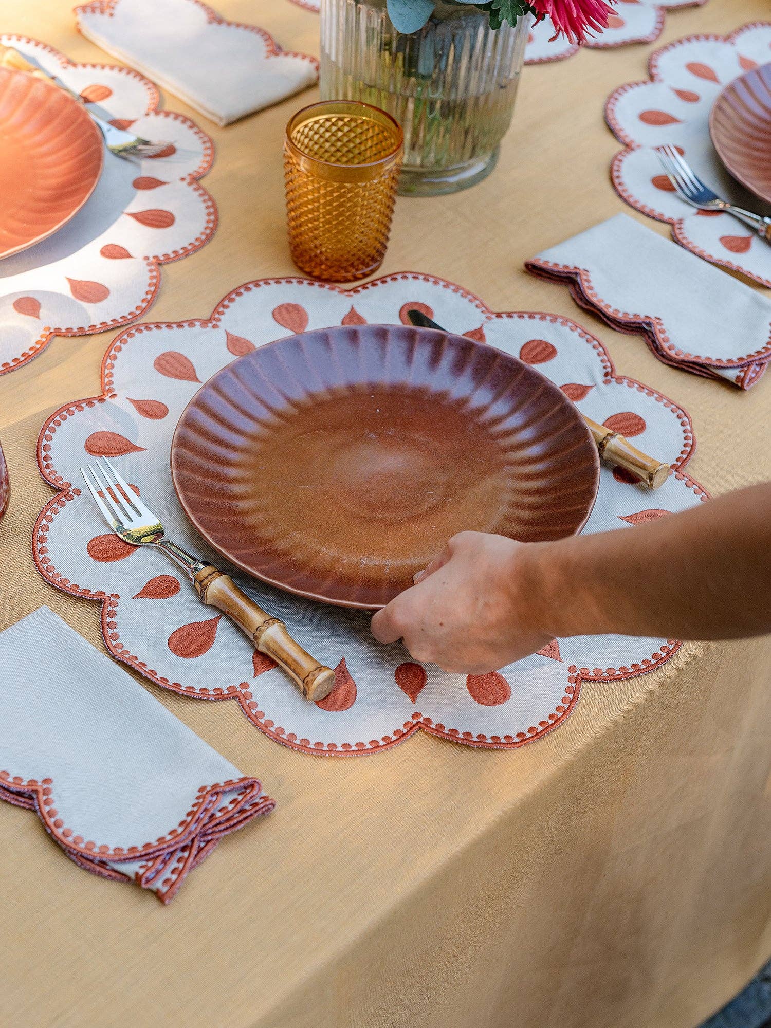 Mariaida Home - Wholesale Placemat - Individual Drops, Beige with Terracotta3