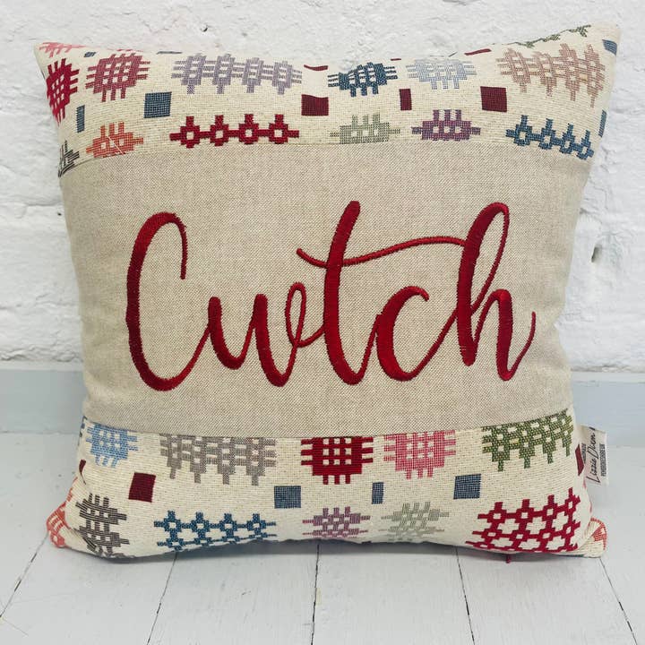 Lizzie Dixon Designs – wholesale Throw/decorative pillow – Cwtch Welsh Blanket style Cushion