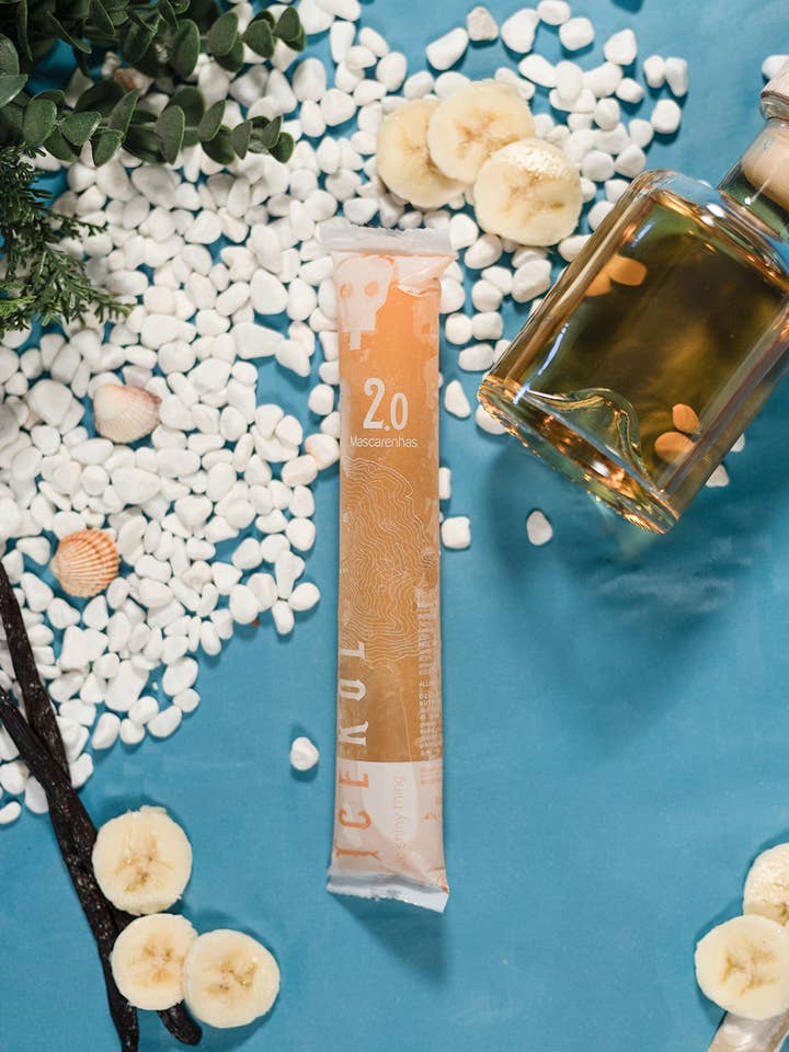 Iceglass "Mascarenhas" - Fluorescent chilling cocktail for wholesale by Icekol