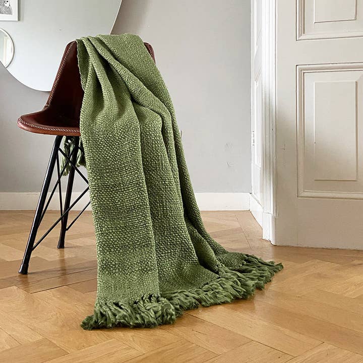 Dark jungle green throw for wholesale by Malagoon