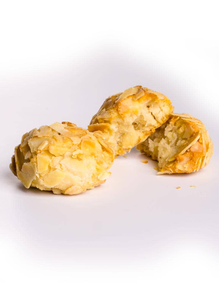 Bronte Dolci - Wholesale Cookie - Almond sweets in a transparent 150-gram cube2