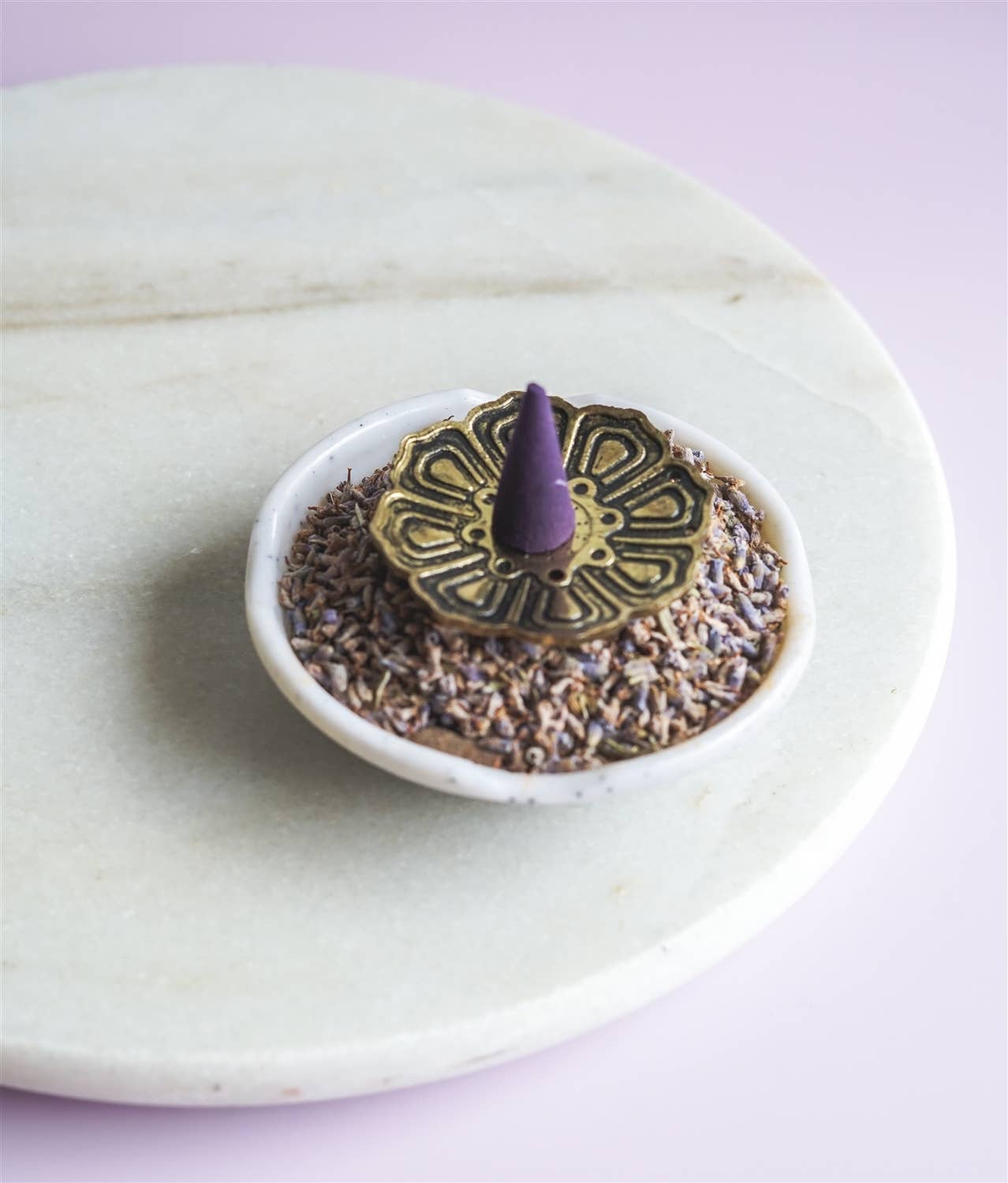 R. Expo/Song of India – Engroshandel Røgelse – Ayurveda kegler – display med 16 stk. i fire dufte og brænder3