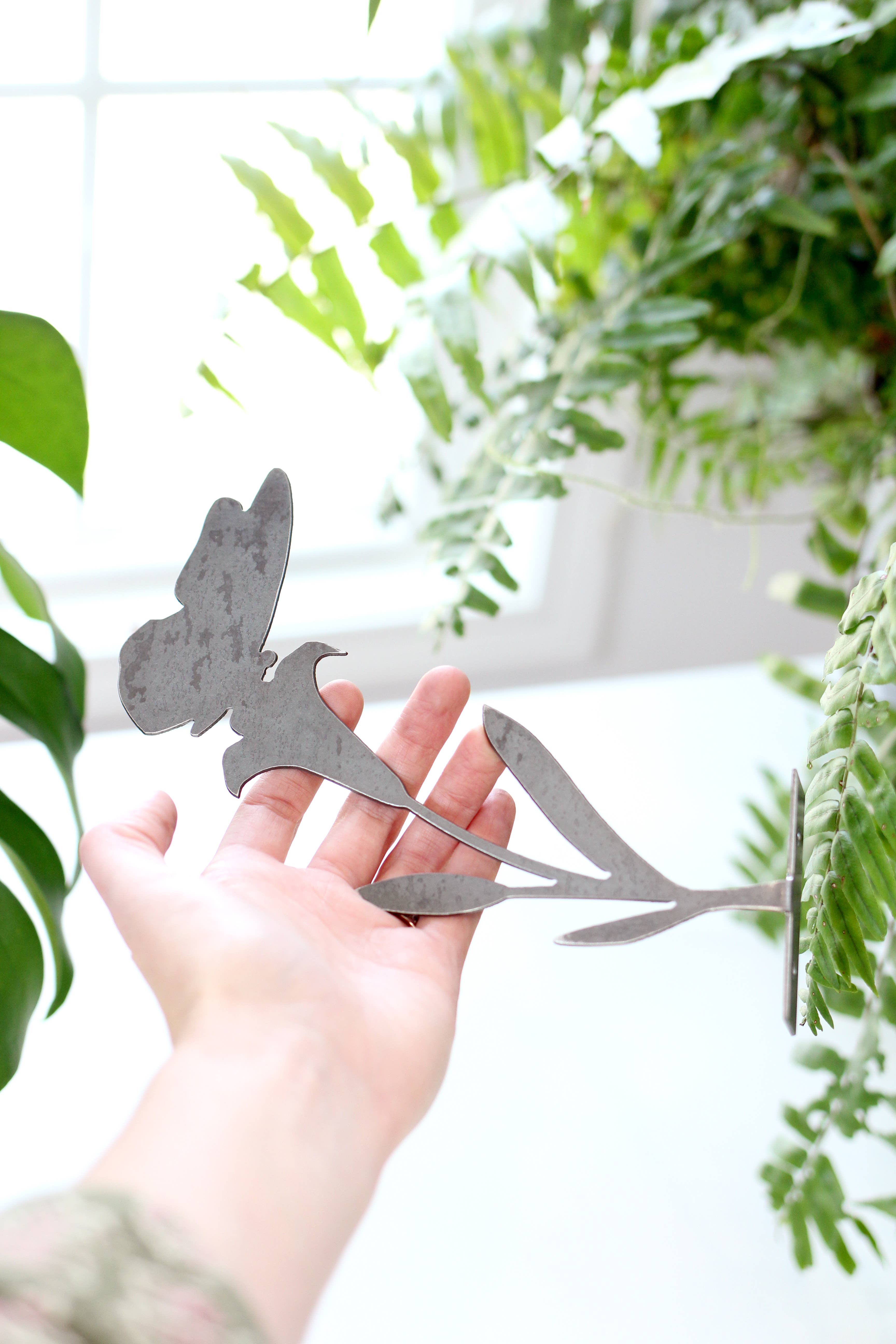 Highland Ridge  |  Handmade Home Decor - Venta al por mayor Adornos/decoración de exteriores - Estatua de jardín de flores mariposa6