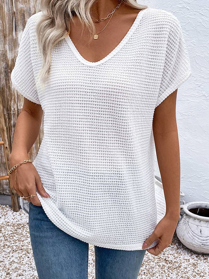 Hvid Hvid V-hals T-shirt med korte ærmer og hulmønster BFZY1342 for engroshandel på Faire2