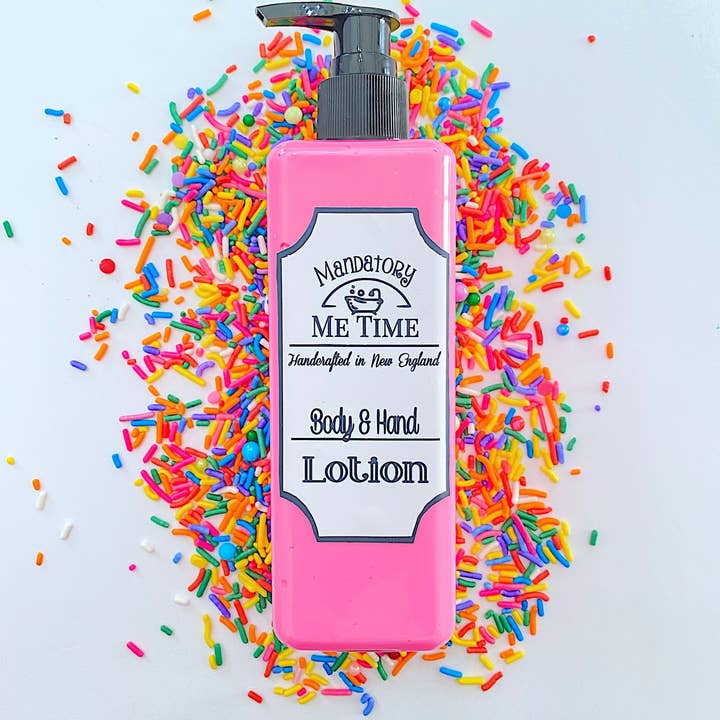 Mandatory Me Time – wholesale Handkräm – Festa som om det är din födelsedagstårta Hand- och kroppslotion1