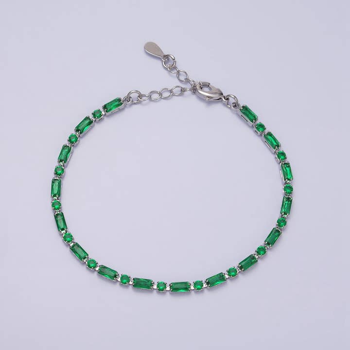 Pulsera de tenis plateada delicada con baguette verde y CZ redondo BR-21WA1829 para venta al por mayor de Simply Jewels