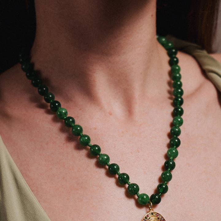 PHOEBE´S – wholesale Hänge-/berlockhalsband – Jungfru Maria Halsband, Naturlig Stenkedja, Handgjord Gåva3