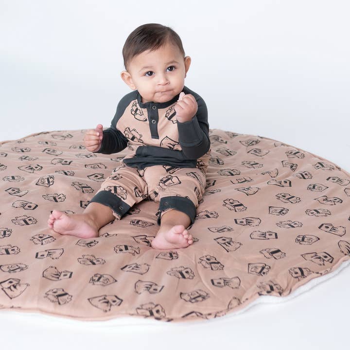 Bamboe romper met lange mouwen en kangoeroezak voor wholesale door Silkberry Baby