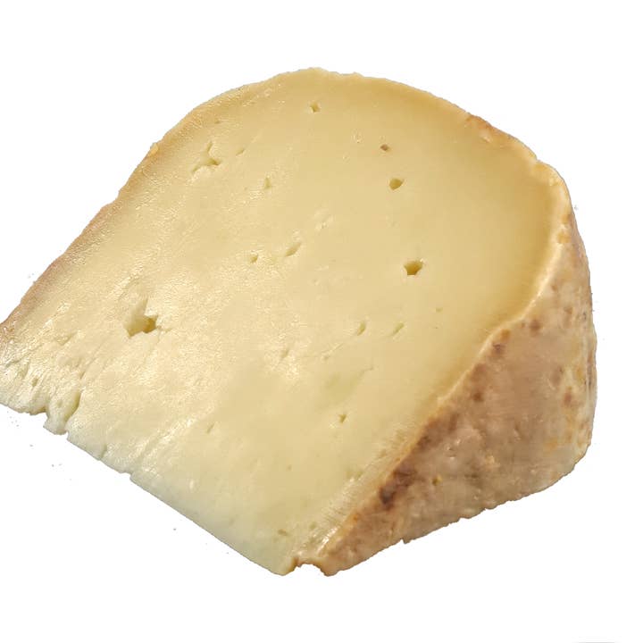 Goot Essa - Wholesale Cheese - Der Mutterschaf Cheese (Sheep Milk Tomme Style)