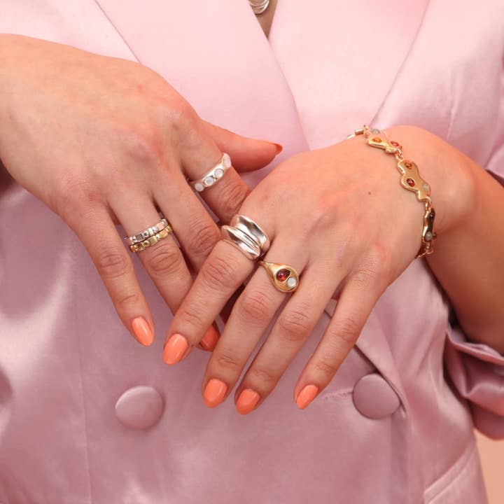 Take Shape Studio – Engroshandel Signetring – Tåredråbe Signet11