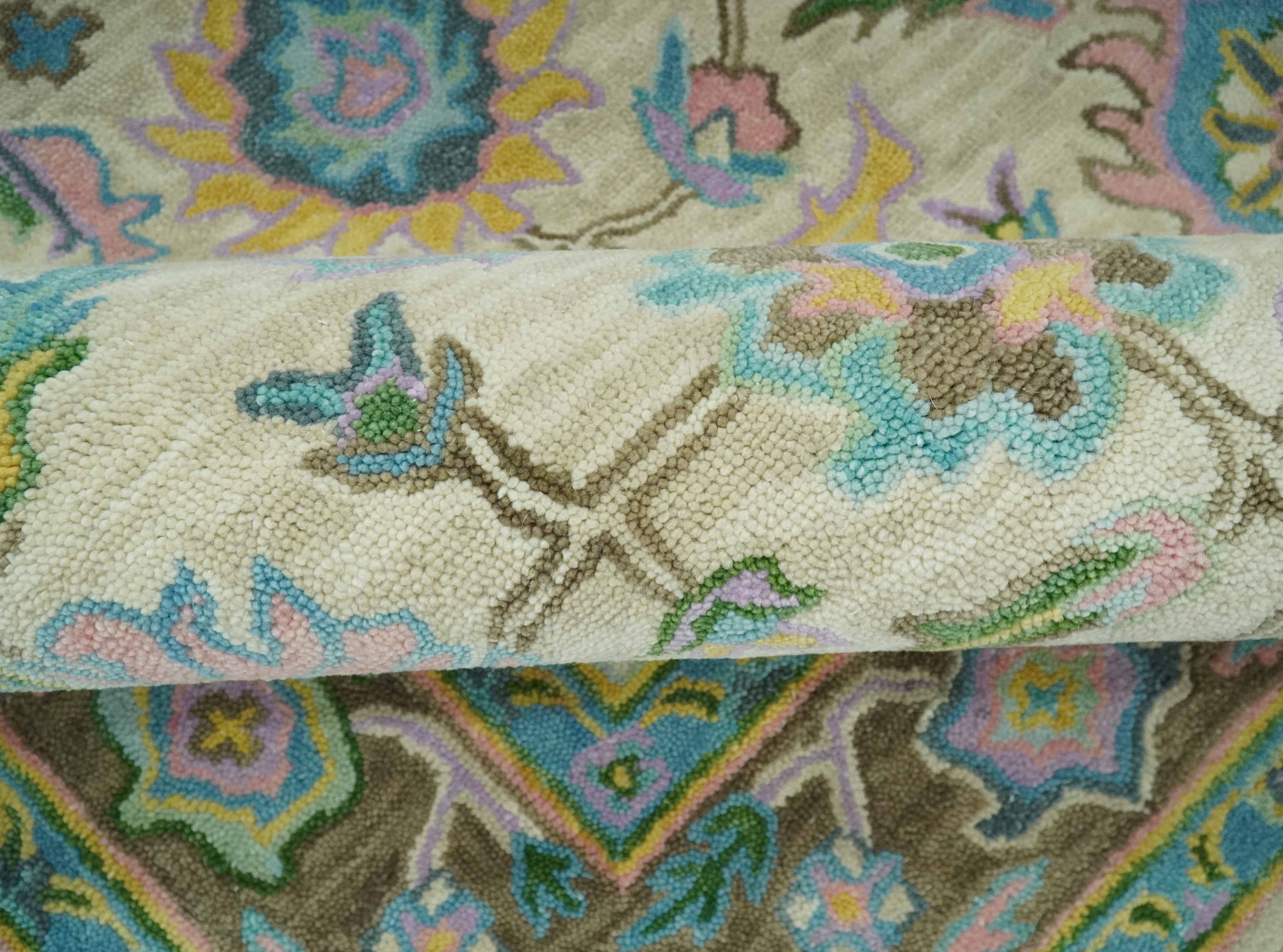 The Rug Decor, Inc. – Großhandel Teppichvorleger – Maßgefertigter beige, blau und lila traditioneller handgetufteter Wollteppich mit Blumenmuster5