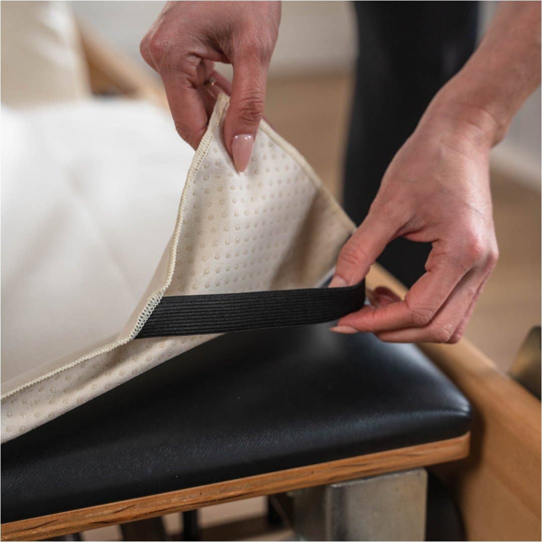 Lutava - Wholesale Yoga Towel - Pilates Reformer Skyn3