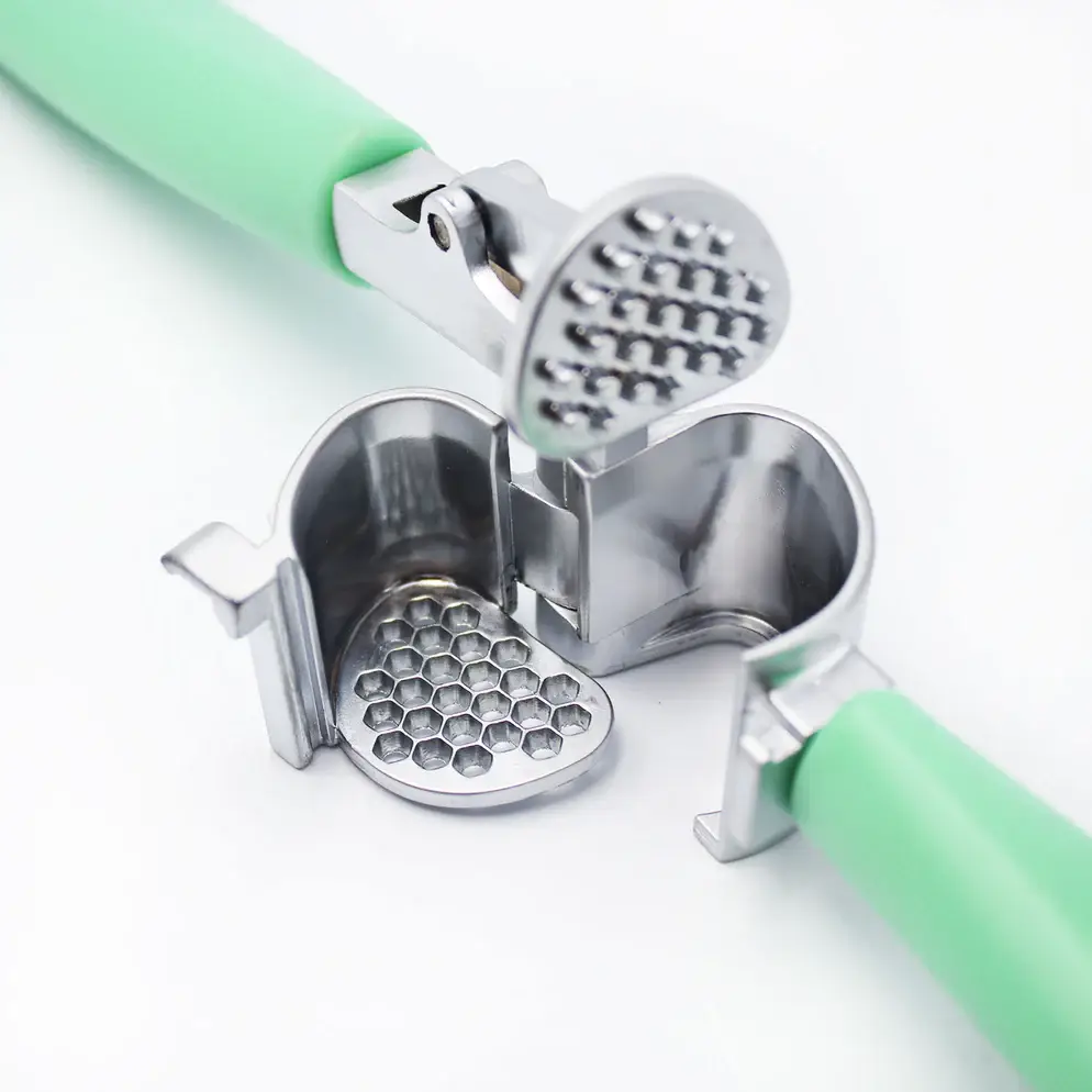 Gusto Inc - Wholesale Kitchen Tool/Gadget - The EZEE Garlic Press W/ Honeycomb Press Technology5