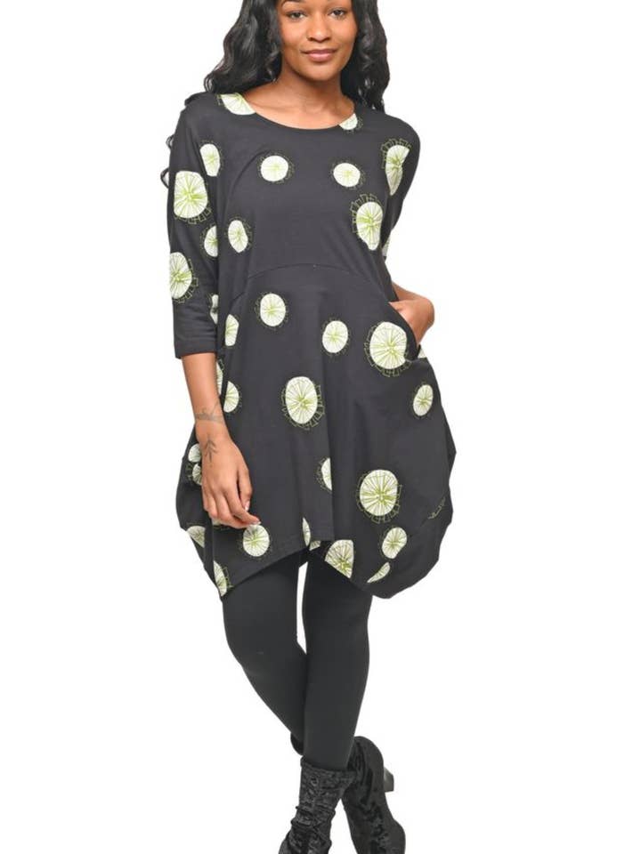 SDM642 Leighton Kleid in Schwarz mit Windrädern* für den Großhandel von Tulip Clothing