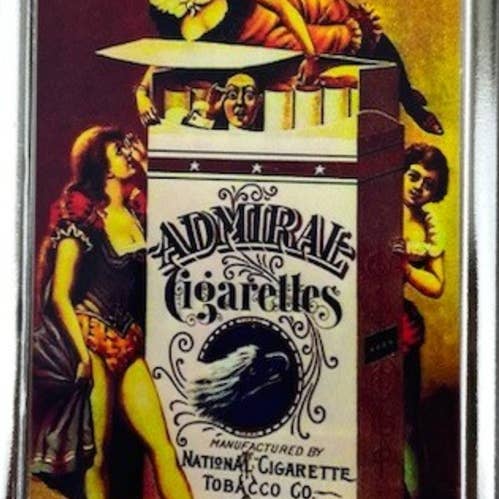 Boîte de rangement pour cigarettes vintage avec publicité d'art pin-up pour la vente par Lighter King
