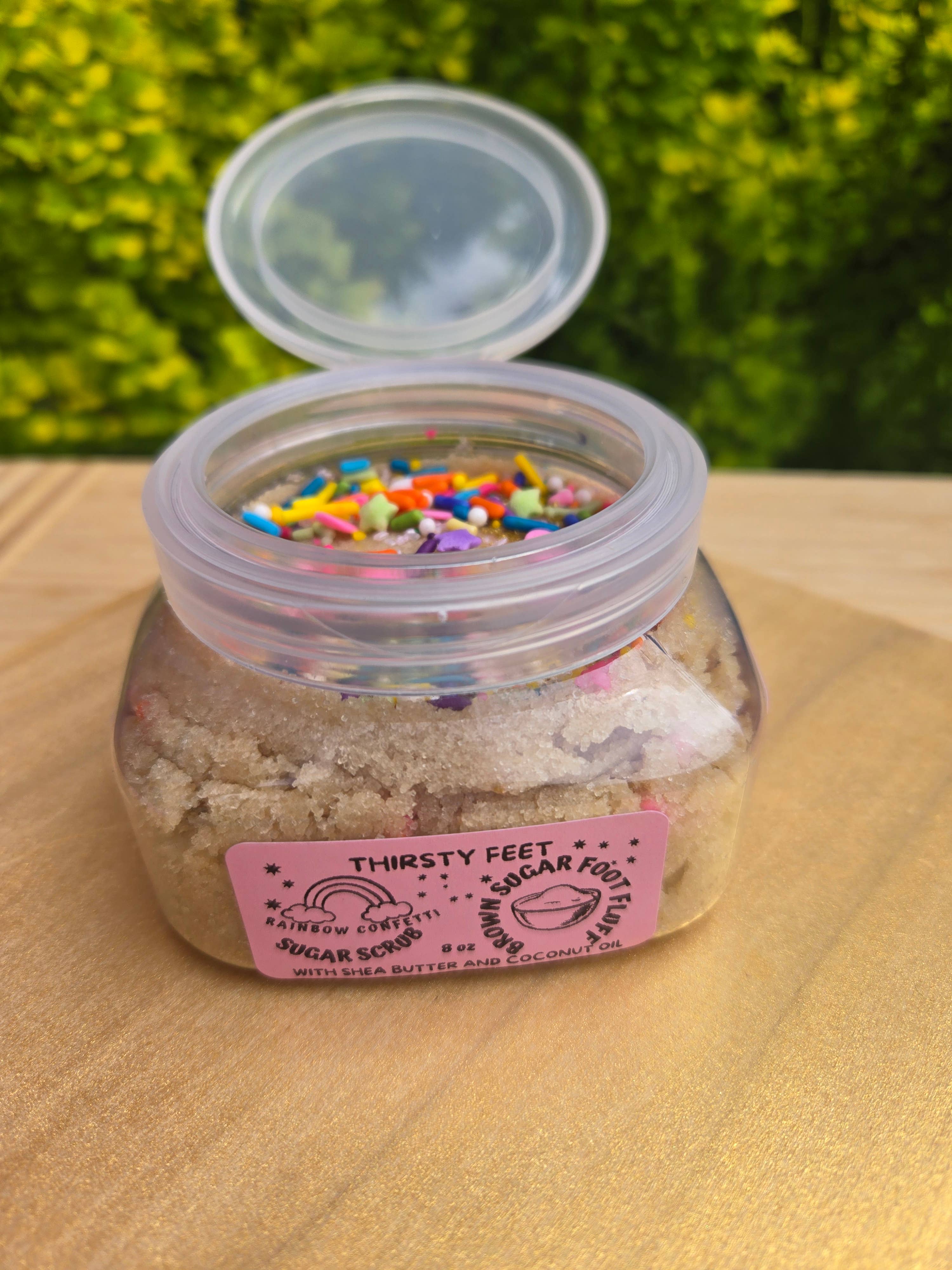 THIRSTY FEET®️ - Vente Gommage/exfoliant pour les pieds - Gommage au sucre pour les pieds à la cassonade et confettis arc-en-ciel en pot de 8 oz2