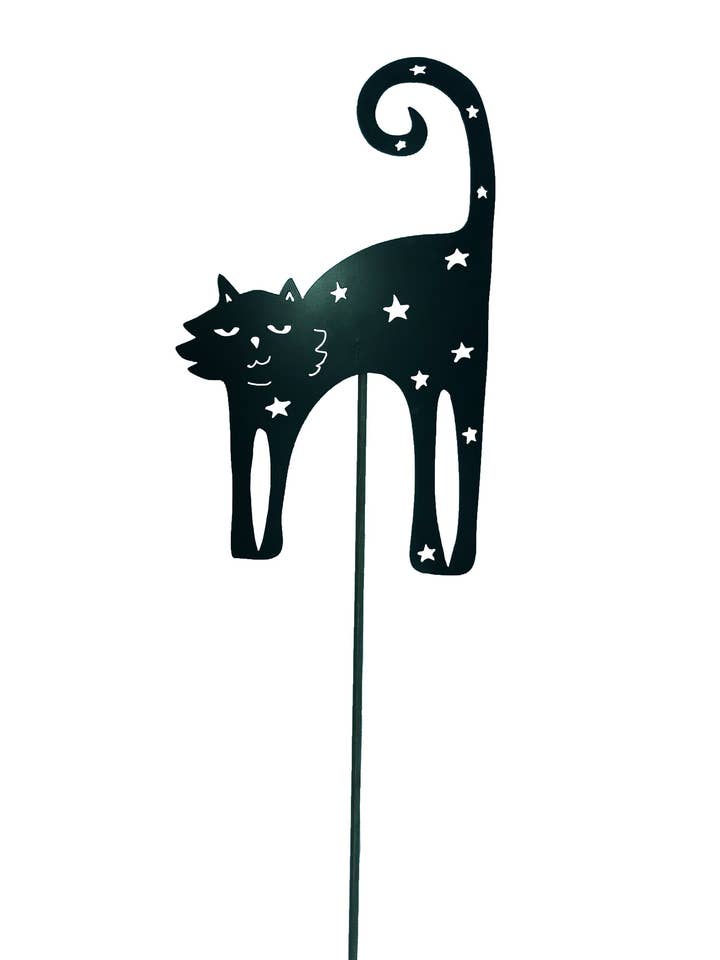 Scaredey Cat for wholesale by Garden Deva Sculpture Co.