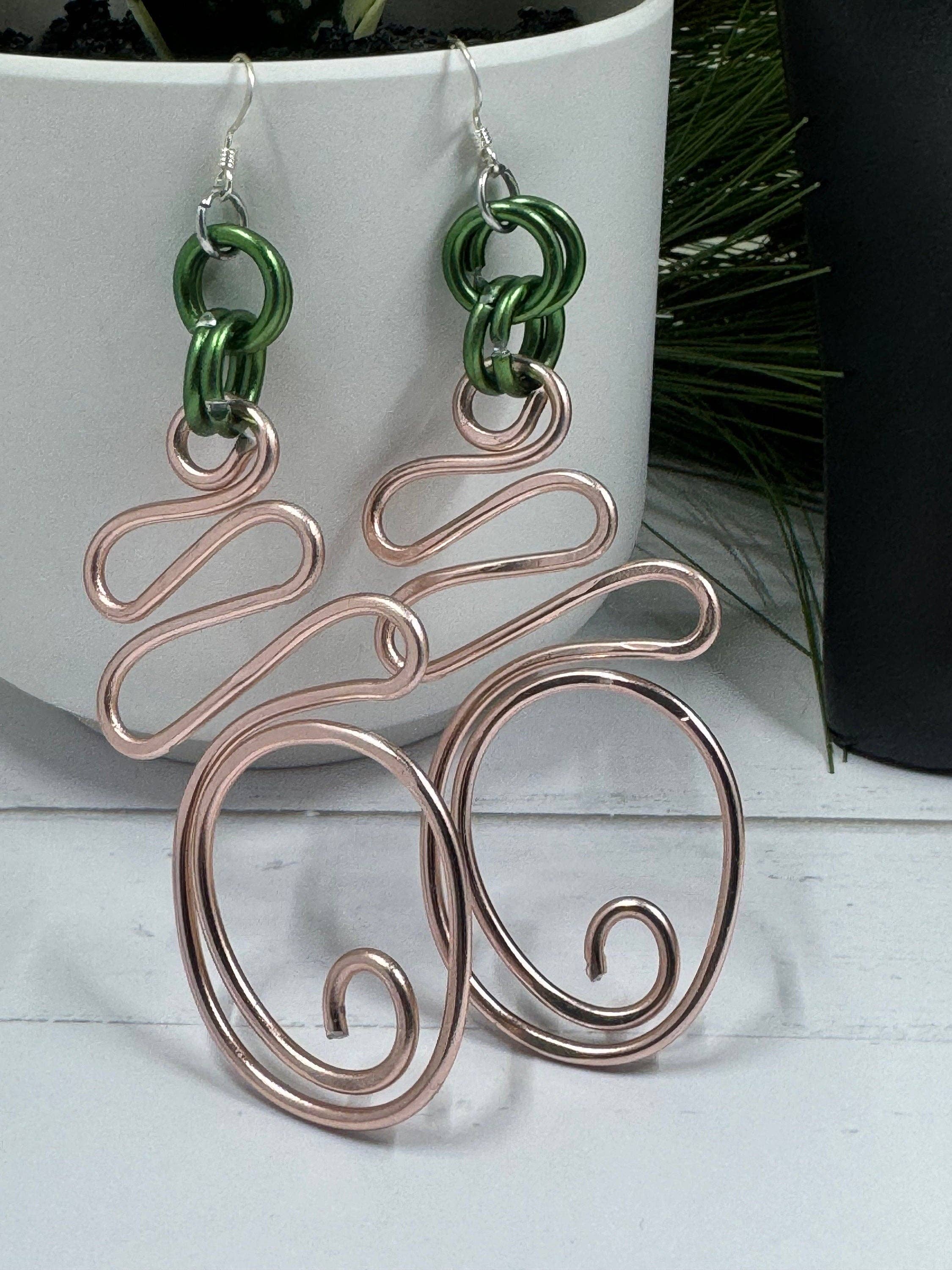 Jewelry With Me - Vente Boucles d'oreilles pendantes - Boucles d’oreilles abstraites rose et vert AKA avec fil d’oreille en argent sterling1