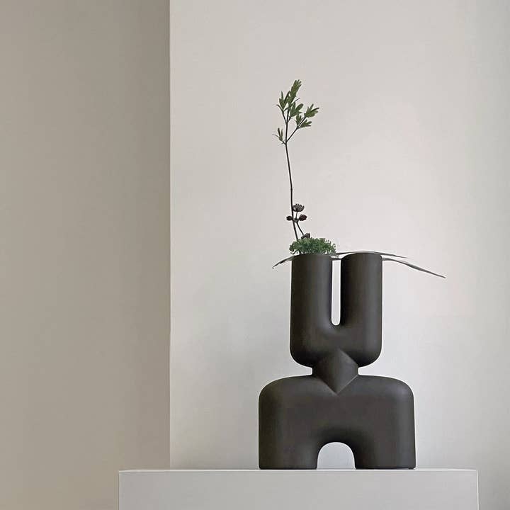 Studio Nordhaven - Wholesale Decorative Tabletop Object - Cobra Double Mini - Coffee1