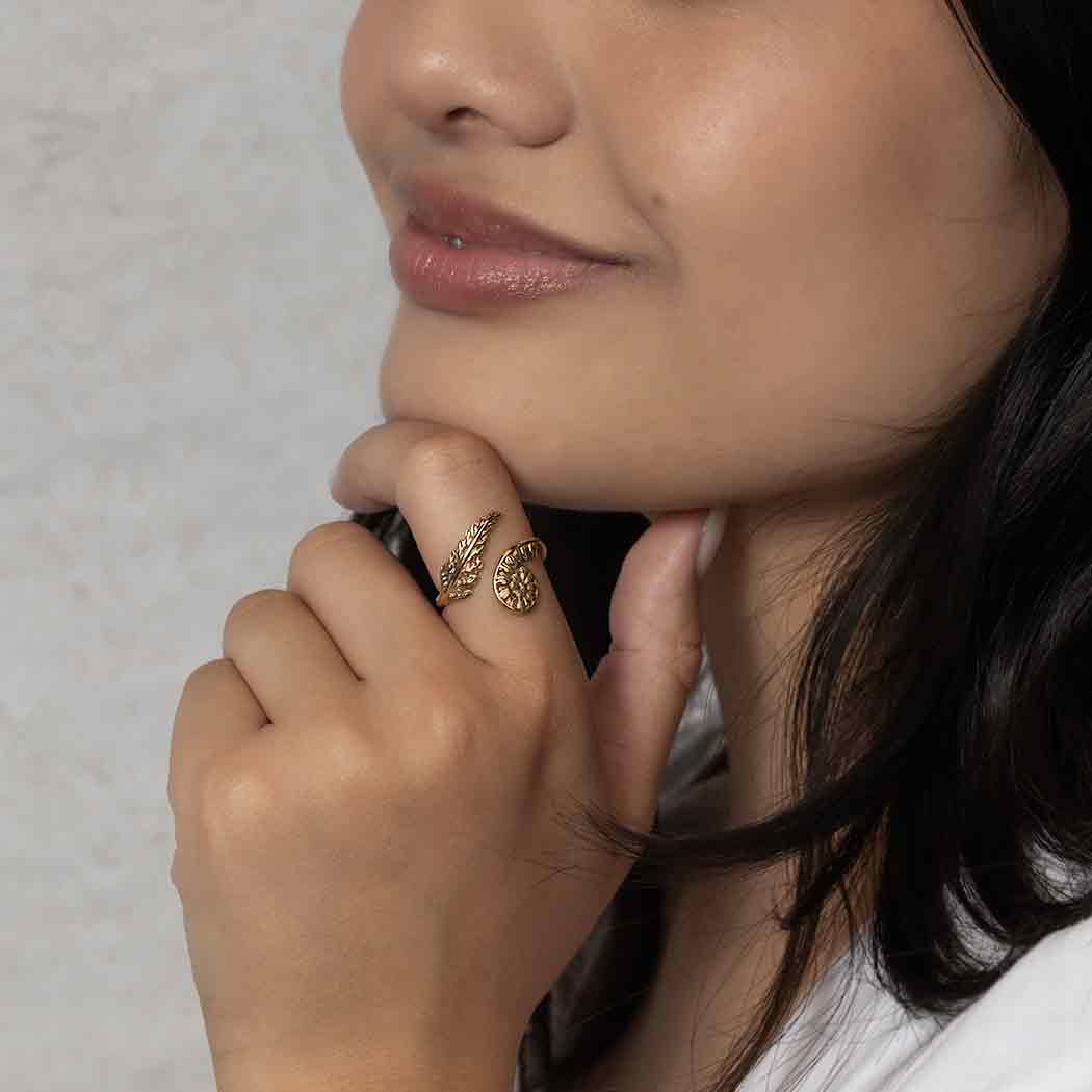 Nina Designs – wholesale Cocktail/Statement Ring – Justerring med ormbunksmotiv i sterlingsilver eller brons2