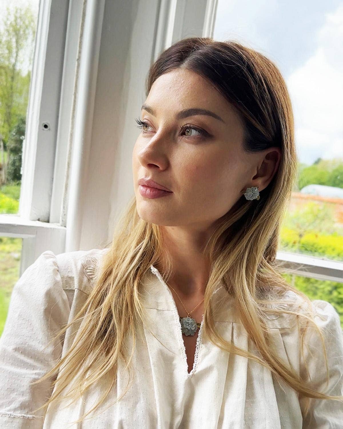 Fable England - Wholesale Pendant/charm necklace - Hydrangea Necklace - UK, US & EU2