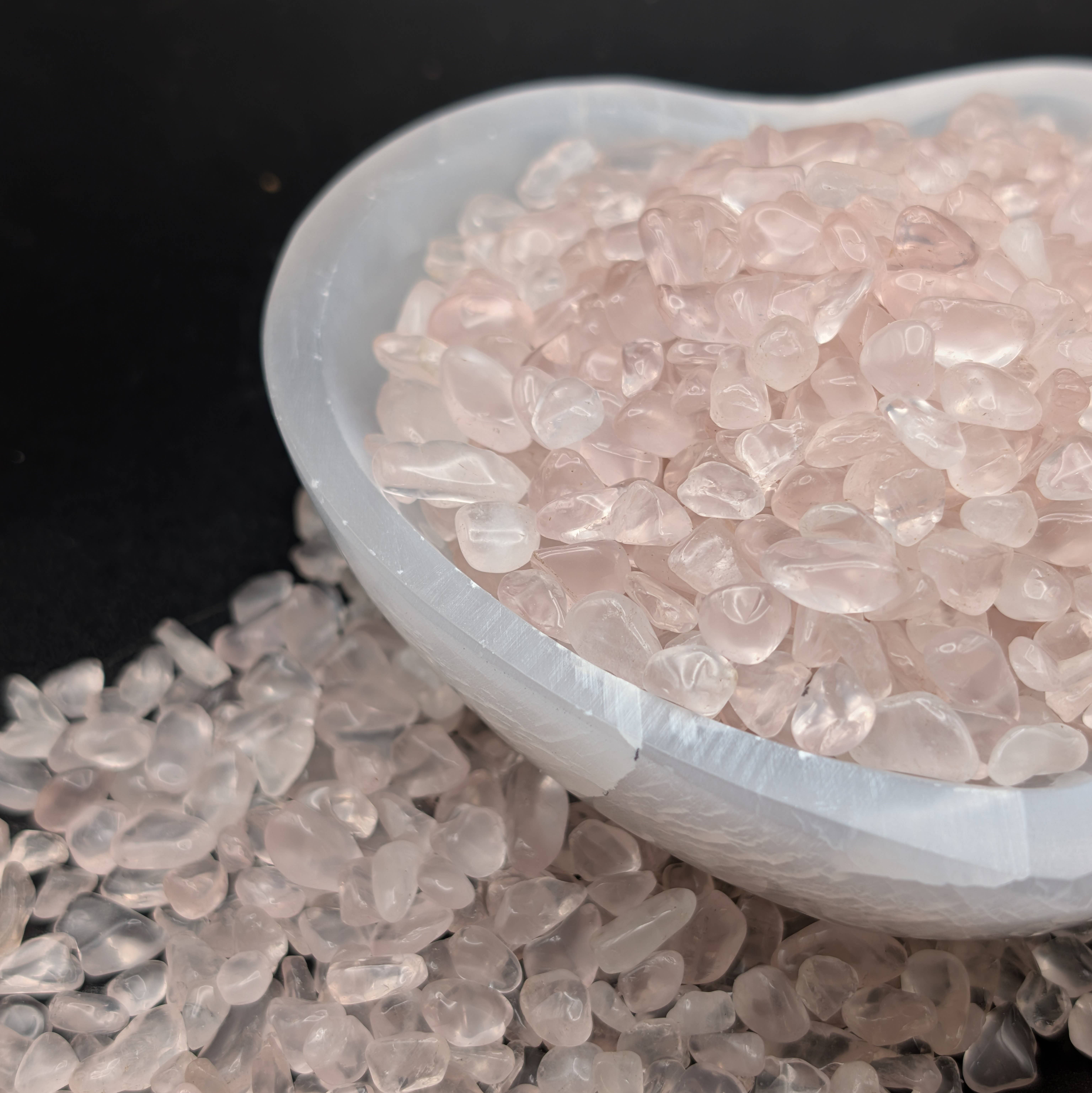 The Crystal Tabby – wholesale Andlig sten/kristall – Rosenkvartsbitar (0,5 lb)1