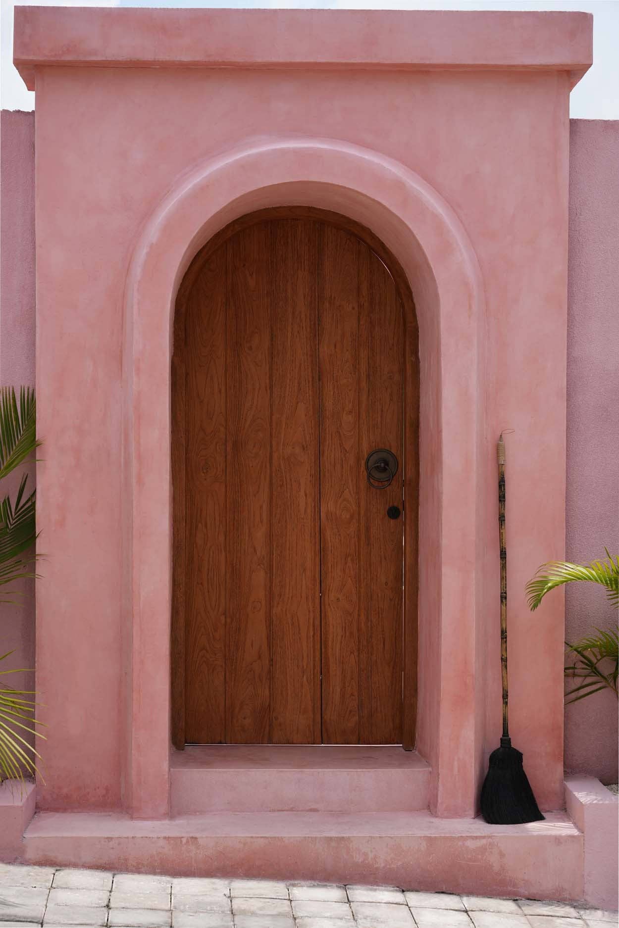 Bazar Bizar Living - Wholesale Broom - The Big Broom - Black1