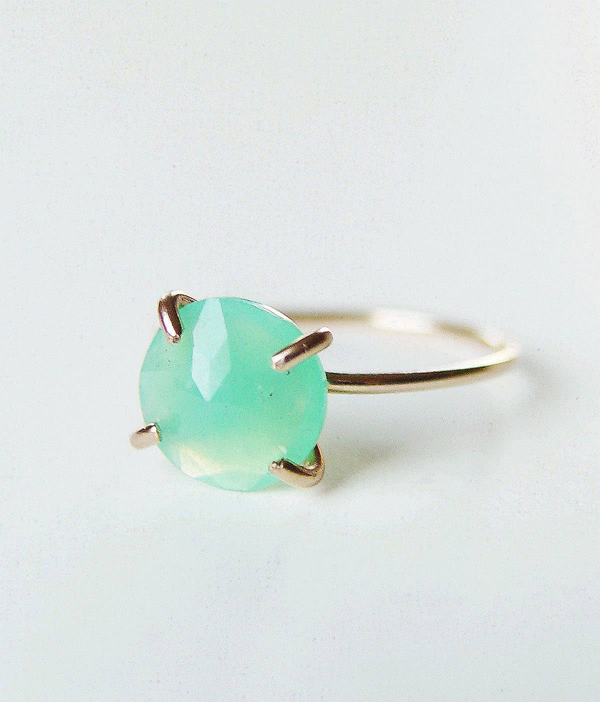 Friedasophie – Anel de pedra única/solitário por atacado – Anel Verde Crysoprase Ouro OOAK4