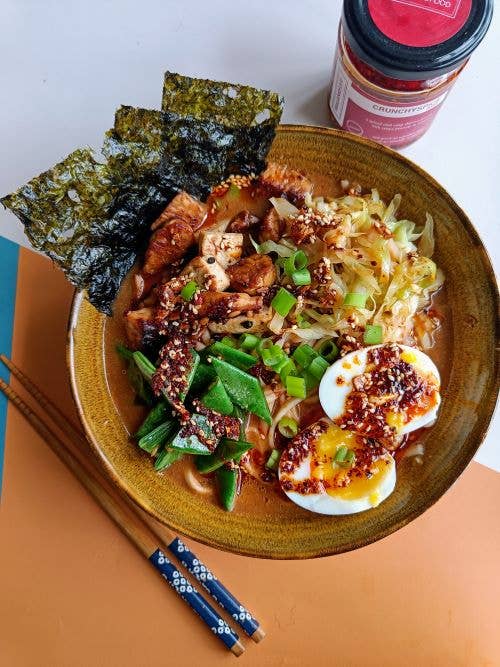 Trouble and Spice B.V. - Wholesale Chili Paste - Crunchy Spice - Chinese Crispy Chilli Oil4